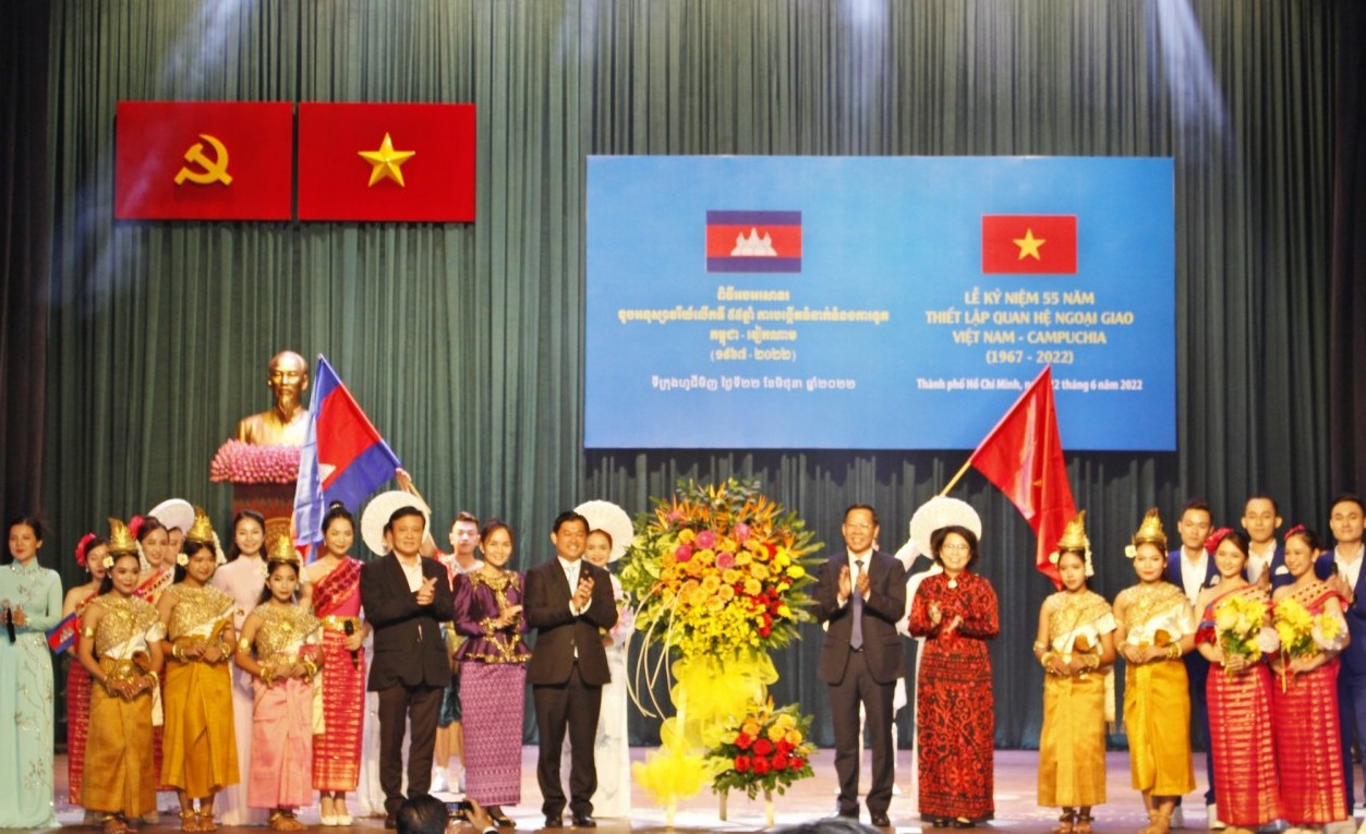 Vun đắp quan hệ Việt Nam - Campuchia ngày càng bền chặt