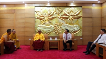 Lãnh đạo Hội hữu nghị Việt Nam - Nepal tiếp xã giao đoàn giáo sĩ Phật giáo Nepal