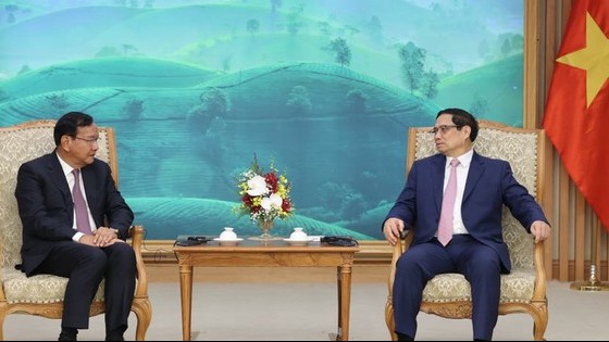 Thủ tướng Chính phủ tiếp Trưởng Ban Đối ngoại Đảng Nhân dân Campuchia