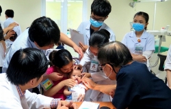 Chuyên gia Hàn Quốc phẫu thuật miễn phí cho 30 trẻ em dị tật khe hở môi ở miền Trung