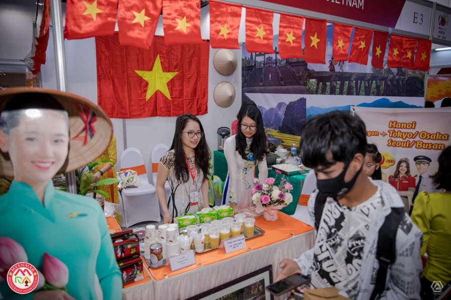 bun nem che do xanh viet nam tham gia le hoi am thuc asean 2019 tai myanmar