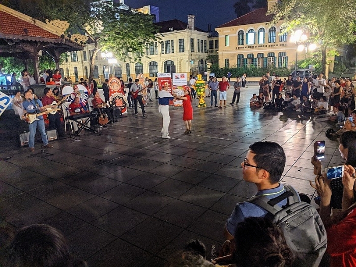 giai dieu nga giua long ha noi lan thu 6 mua he rot