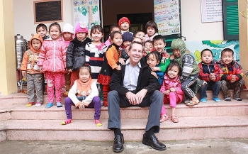 VUFO ghi nhận đóng góp của Giám đốc ChildFund Australia sau gần 14 năm cống hiến cho trẻ em