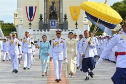 Quốc vương Thái Lan sa thải thêm nhiều quan chức