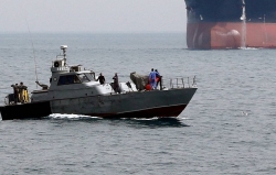 Iran bắt giữ tàu chở dầu nước ngoài trên Vịnh Ba Tư