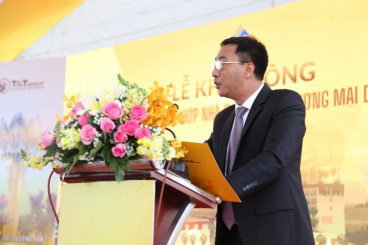 Ông Nguyễn Anh Tuấn - Phó TGĐ Tập đoàn T&T Group phát biểu tại lễ khởi công dự án Khu phức hợp nhà ở kết hợp thương mại dịch vụ tại TP Long Xuyên.