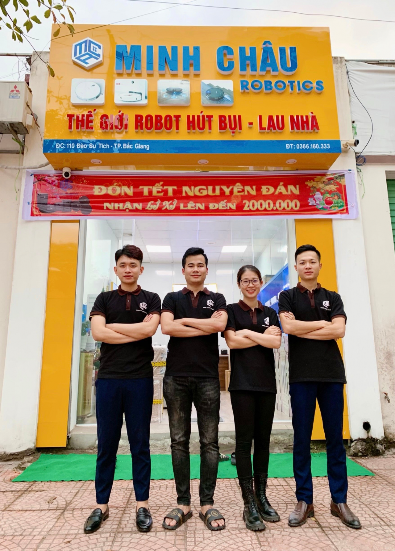 Đội ngũ nhân viên trẻ trung, năng động của Minh Châu Robotics.