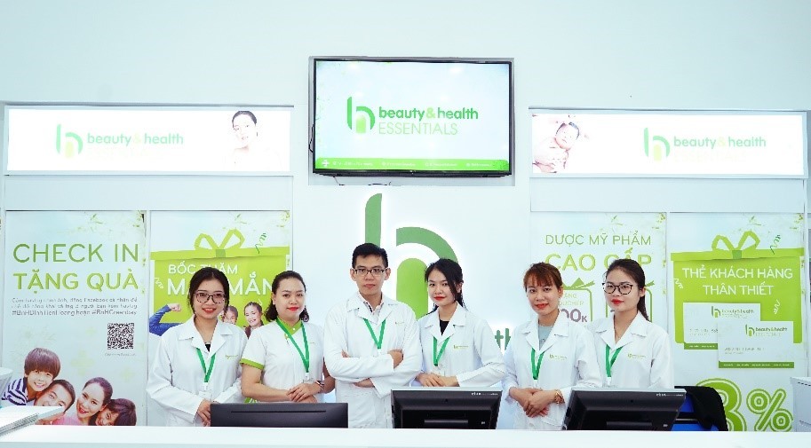 Hai Cửa hàng Beauty&Health Essentials (B&H) với đội ngũ Dược sỹ uy tín đã sẵn sàng phục vụ Quý khách hàng.