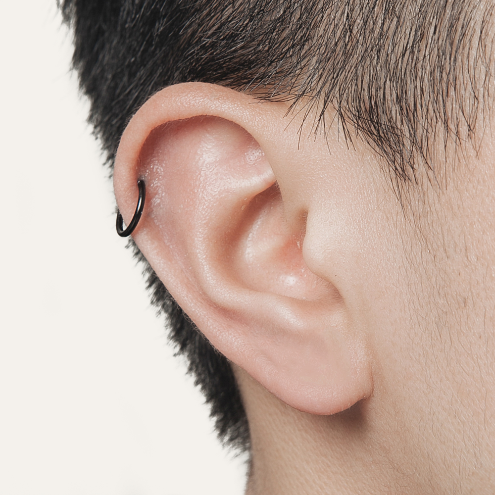 Những điều cần biết về bấm lỗ tai, xỏ khuyên tai