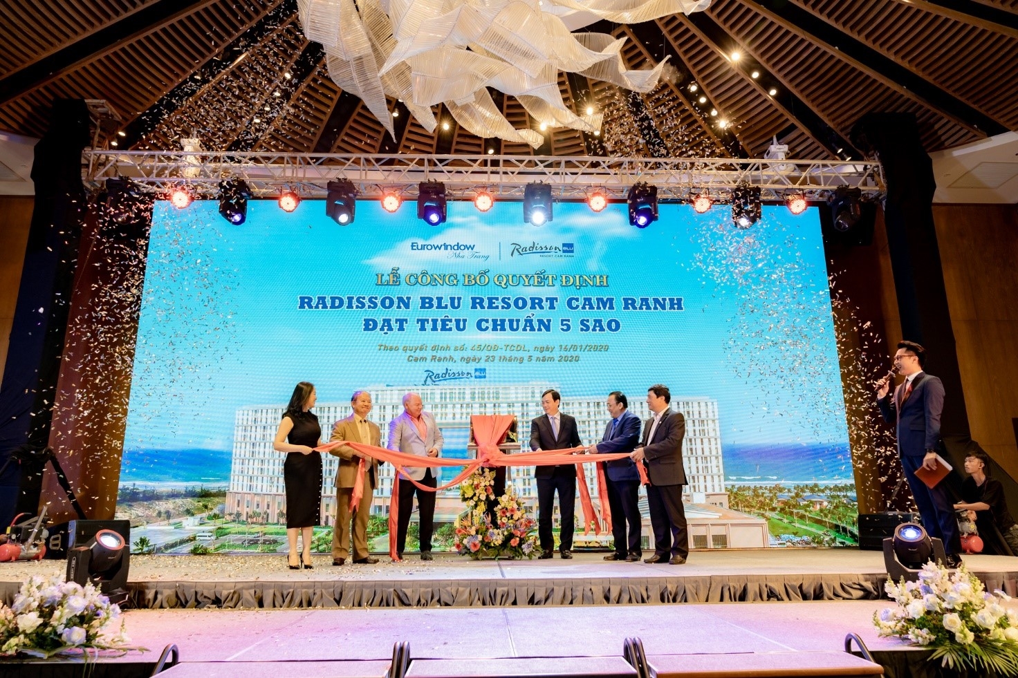 movenpick resort cam ranh va radisson blu resort cam ranh chinh thuc duoc cong nhan 5 sao