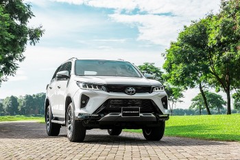 toyota fortuner 2022 nhieu nang cap ra mat viet nam