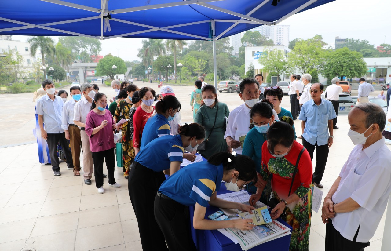 Vinamilk khởi động chuỗi ngày hội "Sống khỏe, sống thanh xuân" hướng đến người cao tuổi cả nước