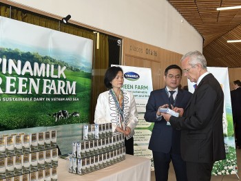 Vinamilk chia sẻ mô hình "Green Farm" - Bước tiến về phát triển bền vững của ngành sữa tại hội nghị toàn cầu tại Pháp