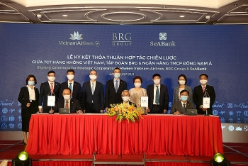 Vietnam Airlines, Tập đoàn BRG và SeABank ký kết thỏa thuận hợp tác chiến lược Vietnam Airlines, Tập đoàn BRG và SeABank ký kết thỏa thuận hợp tác chiến lược
