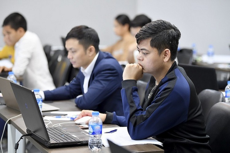 Câu chuyện về chàng trai từ bỏ công việc ổn định trở thành chuyên gia đào tạo Video Marketing