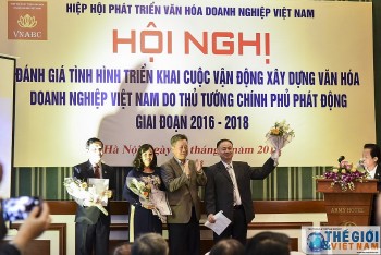 Vietnam Booking vinh dự nhận giải thưởng doanh nghiệp văn hoá Việt Nam tiêu biểu