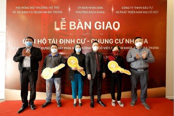 toa nha tai dinh cu 4a ta quang buu ban giao nhung can ho dau tien