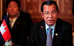 Campuchia nhận vaccine COVID-19 từ Trung Quốc, Thủ tướng Hun Sen là người tiêm đầu tiên