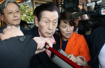 han quoc nha sang lap tap doan lotte shin kyuk ho qua doi tho 99 tuoi