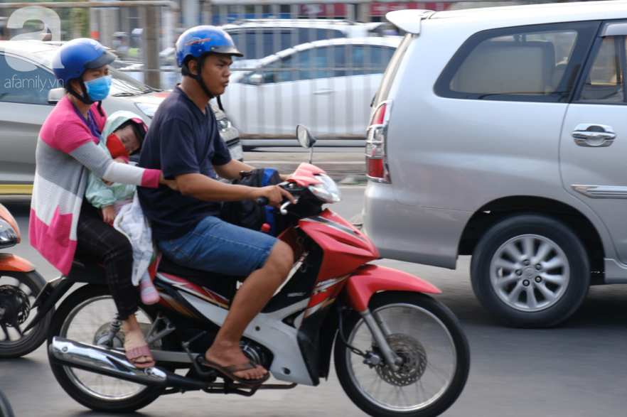 duong xa ben xe ket cung nguoi dan met moi ve que don tet