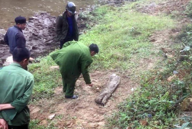 lao cai co gai 24 tuoi bi vui xac ben bo suoi ngay mung 2 tet
