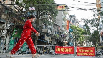 Hà Nội ra chỉ thị nóng ứng phó COVID-19, yêu cầu người dân bình tĩnh Hà Nội ra chỉ thị nóng ứng phó COVID-19, yêu cầu người dân bình tĩnh