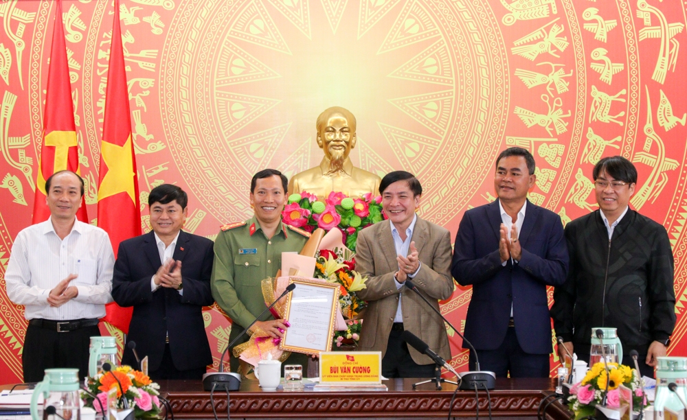 nhan su lanh dao moi tai tphcm dak lak hung yen