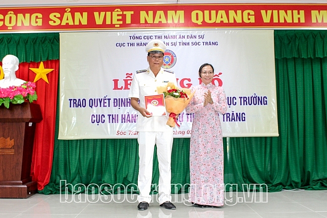 Ông Lê Việt Khải nhận quyết định bổ nhiệm Phó Cục trưởng Cục THADS