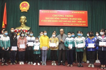 Hải Dương: Trao học bổng Shinnyo-en cho 56 học sinh nghèo vượt khó