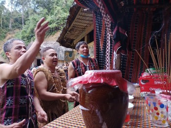 Độc đáo lễ khai năm tạ ơn rừng của đồng bào Cơ Tu tại Tây Giang