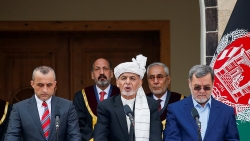 Video: Súng nổ quanh lễ tuyên thệ, Tổng thống Afghanistan vẫn bình tĩnh đến khó tin