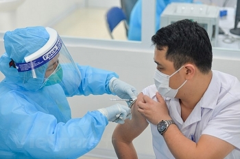 Đã có 377 người được tiêm vaccine COVID-19 tại Việt Nam