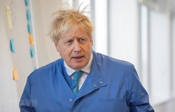 Thủ tướng Anh Boris Johnson xuất viện sau 1 tuần điều trị COVID-19