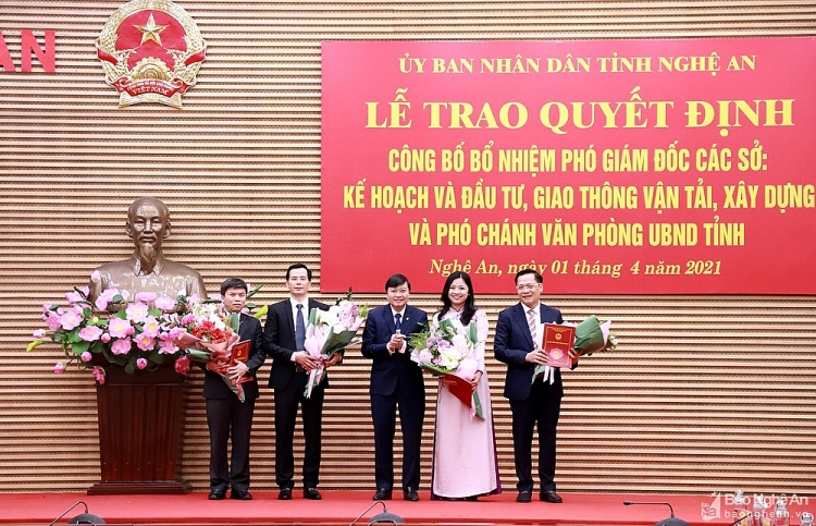 Kiện toàn nhân sự, lãnh đạo mới tại Hà Nội, Nghệ An, Bến Tre