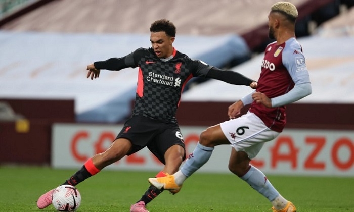 Liverpool (trái) đang rất cần 3 điểm ở trận gặp Aston Villa