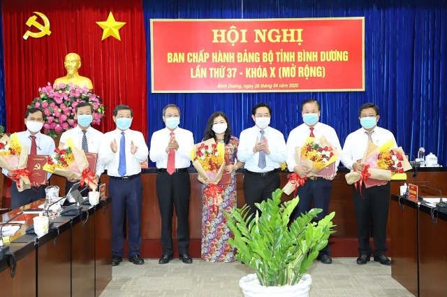 ban bi thu kien toan nhan su lanh dao moi tai binh duong dak nong