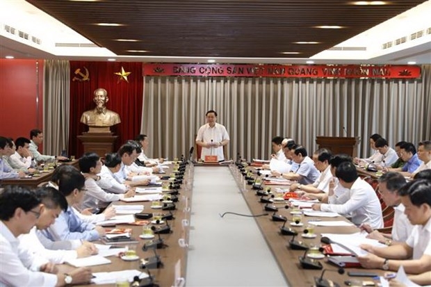 ha noi tim cach giai quyet vuong mac thuoc linh vuc bao ve moi truong va quan ly dat dai