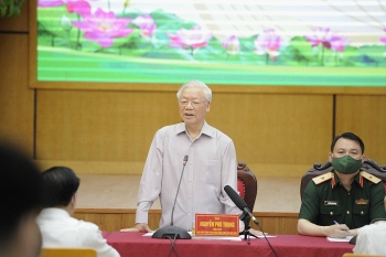 Tổng Bí thư Nguyễn Phú Trọng tiếp xúc cử tri, vận động bầu cử tại Hà Nội