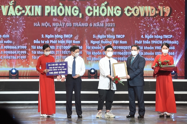 Thủ tướng Phạm Minh Chính: Trân trọng mọi đóng góp, huy động mọi nguồn lực để sớm có vaccine cho nhân dân