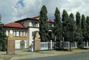nguyen vien truong vksnd tinh kon tum hoang van phuoc bi de nghi ky luat