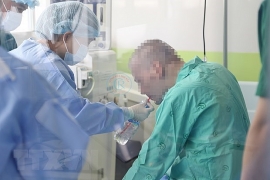 tin tuc covid 19 ngay 37 phi cong nguoi anh duoc hoi chan lan thu 6