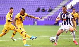 bang xep hang la liga 201920 moi nhat 127 messi toa sang barca chi kem real 1 diem
