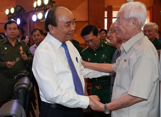 giai quyet dut diem che do chinh sach voi cuu thanh nien xung phong