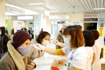 thu tuong yeu cau kiem tra cac truong hop co bieu hien ho sot trong cong dong