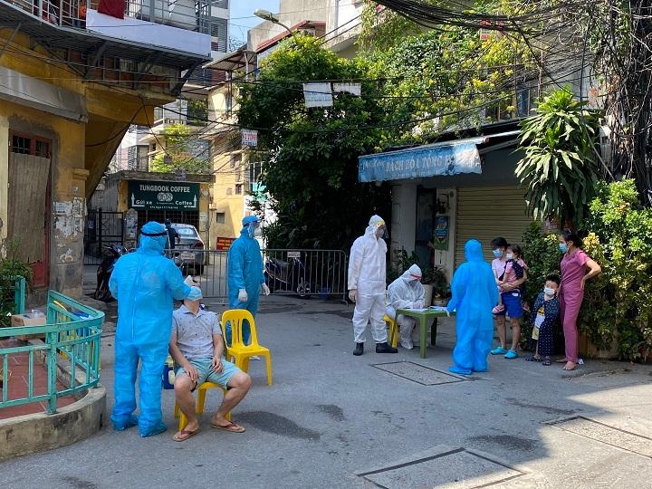 Hà Nội thêm 26 ca mắc COVID-19 mới, 3 ca sàng lọc trong cộng đồng