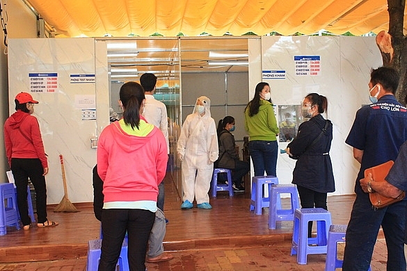 Người dân làm xét nghiệm tại khoa Nhiễm Bệnh viện Đa khoa Đồng Nai (Ảnh: Báo Đồng Nai)