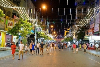 tam dung le hoi hoat dong dong nguoi tai pho di bo ho hoan kiem