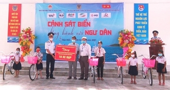 Tích cực tuyên truyền, phổ biến Luật Cảnh sát biển Việt Nam tới người dân Tích cực tuyên truyền, phổ biến Luật Cảnh sát biển Việt Nam tới người dân