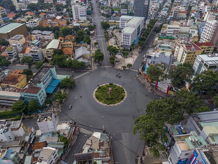 Ngày đầu ra quân hỗ trợ phòng chống dịch tại TP.HCM của lực lượng quân đội, công an