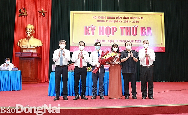 Chủ tịch HĐND tỉnh Thái Bảo, Thường trực Tỉnh ủy Đồng Nai chúc mừng ông Nguyễn Sơn Hùng